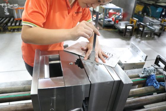 ISO9001を機械で造るプロトタイピングCNCのためのカスタマイズされたロゴの金型用板材
