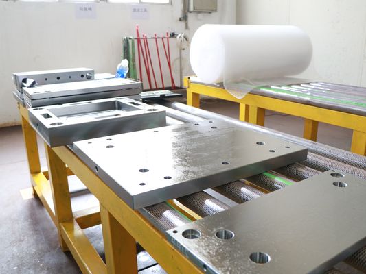 CNCの沈降のネジ山の精密Dme金型用板材の容易な分解アセンブリ