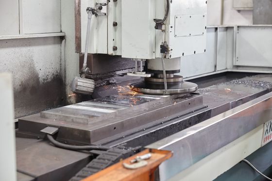 Mazak Okumaの射出成形は注入型の部品ISO9001を分ける